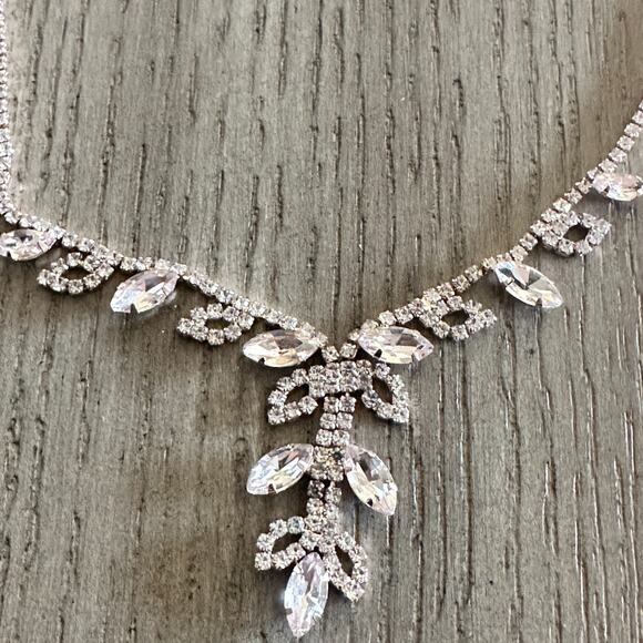 New Icing Rose Gold Tone Rhinestone Leaf Drop Necklace & Dangle Earring Set - Picture 3 of 5